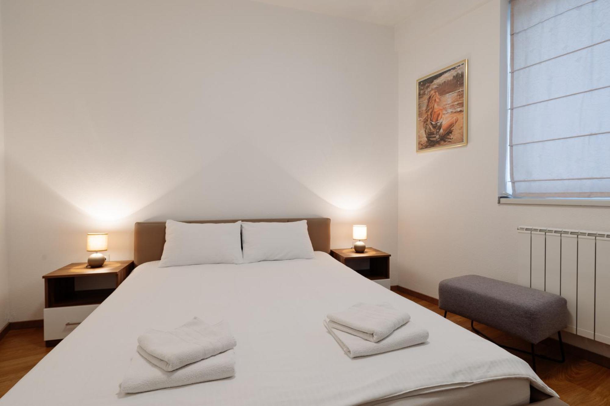 Apartman Square Trg Prijedor Kültér fotó