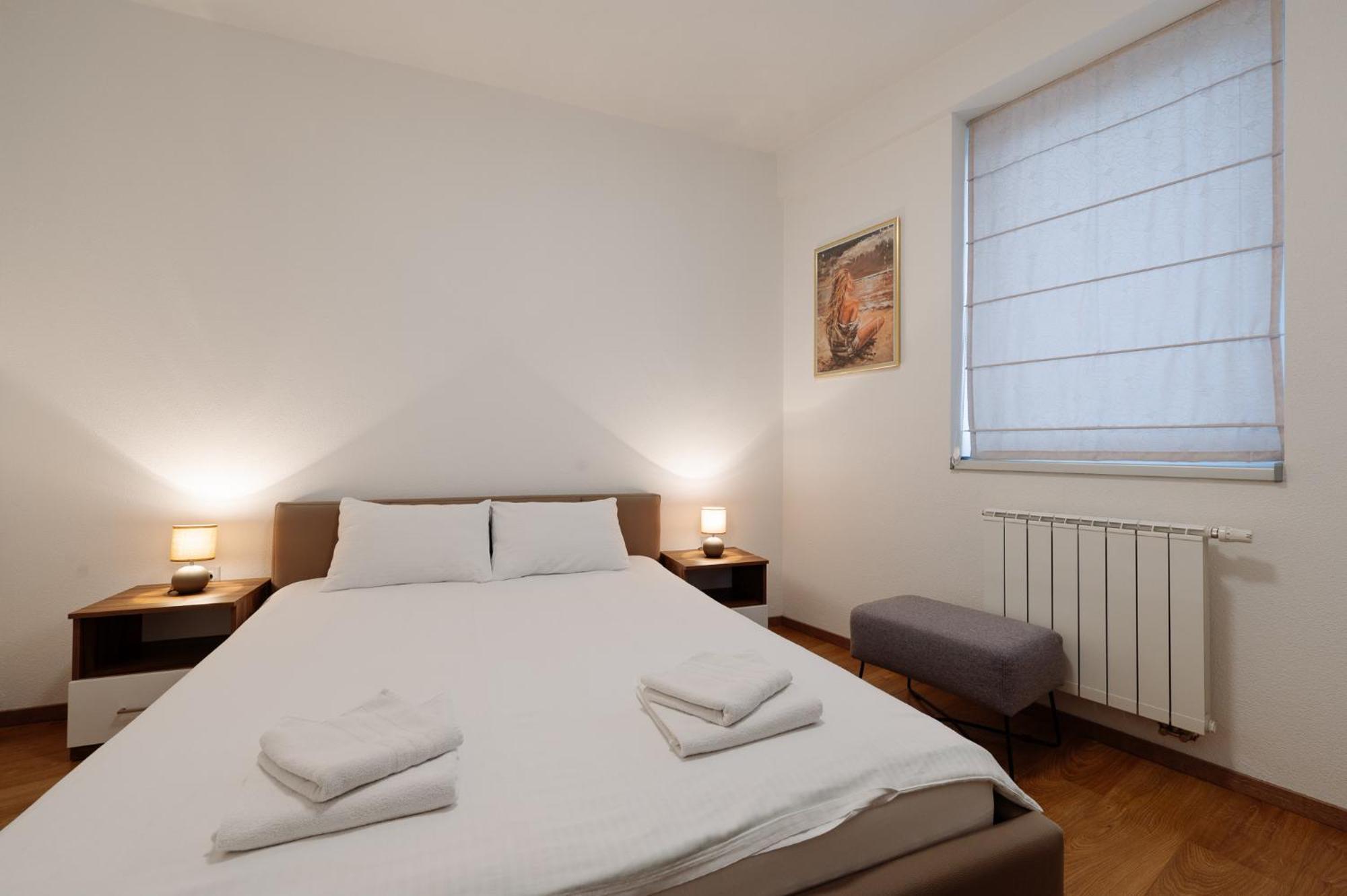 Apartman Square Trg Prijedor Kültér fotó