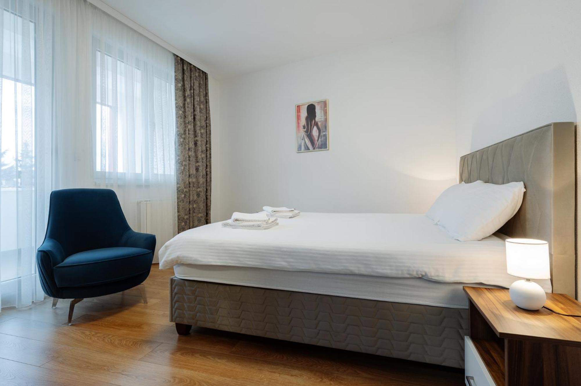 Apartman Square Trg Prijedor Kültér fotó
